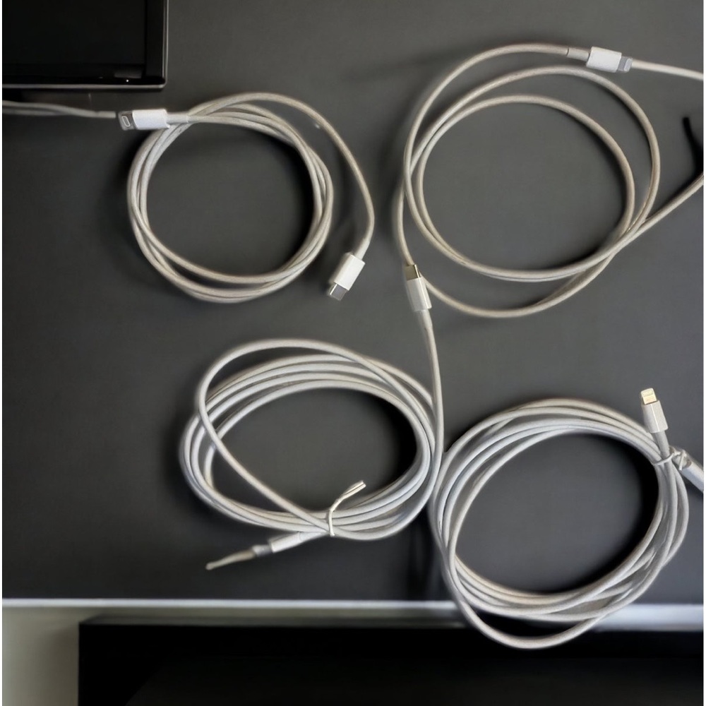 Lot of USB-C to iPhone Chargers